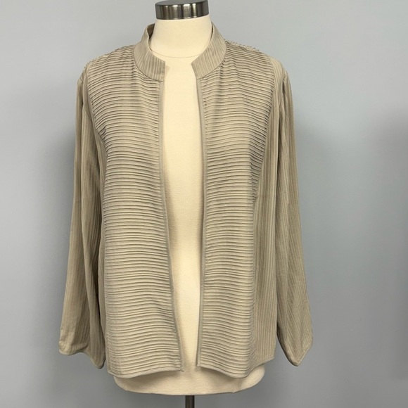 NWT Eileen Fisher Silk Georgette Pintuck Jacket XL Mandarin Collar Dove Taupe - Picture 1 of 11